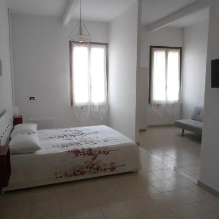 Timo E Rosmarino Bed & Breakfast Sermide